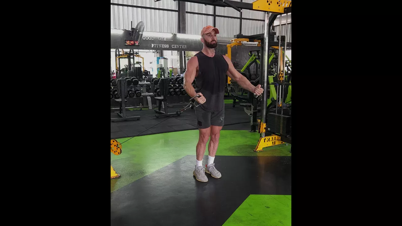 Lower Cable Chest Fly: Muscles Worked, Form, and How to Do It | Sculpt AI